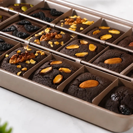 Carbon Steel Brownie Pan | Professional Sheet Cake Pan | Heavy-Duty Baking | KitchenKlout Bakeware