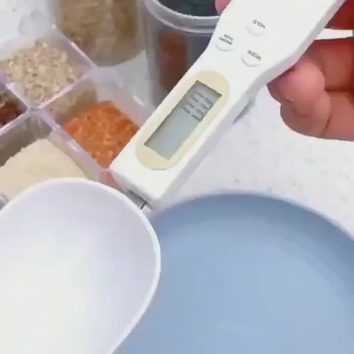 Digital spoon kitchen scale demo